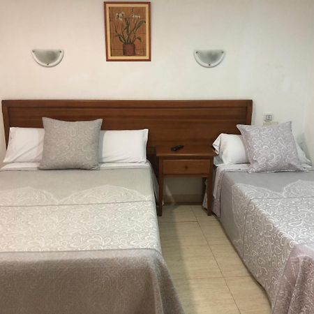 Hostal 82 Олиас-дель-Рей Экстерьер фото