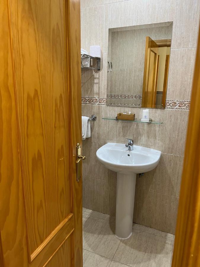 Hostal 82 Олиас-дель-Рей Экстерьер фото