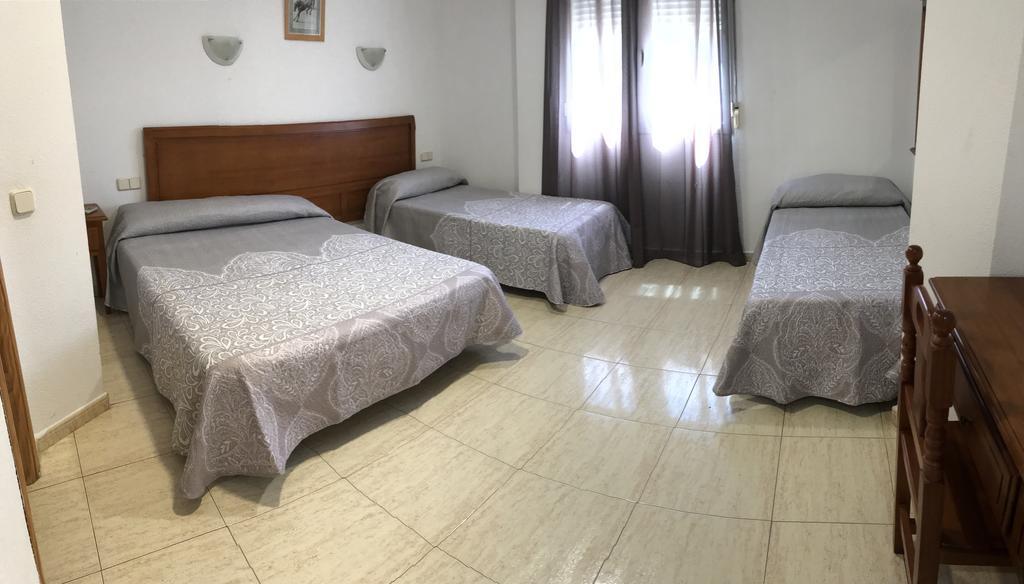 Hostal 82 Олиас-дель-Рей Номер фото