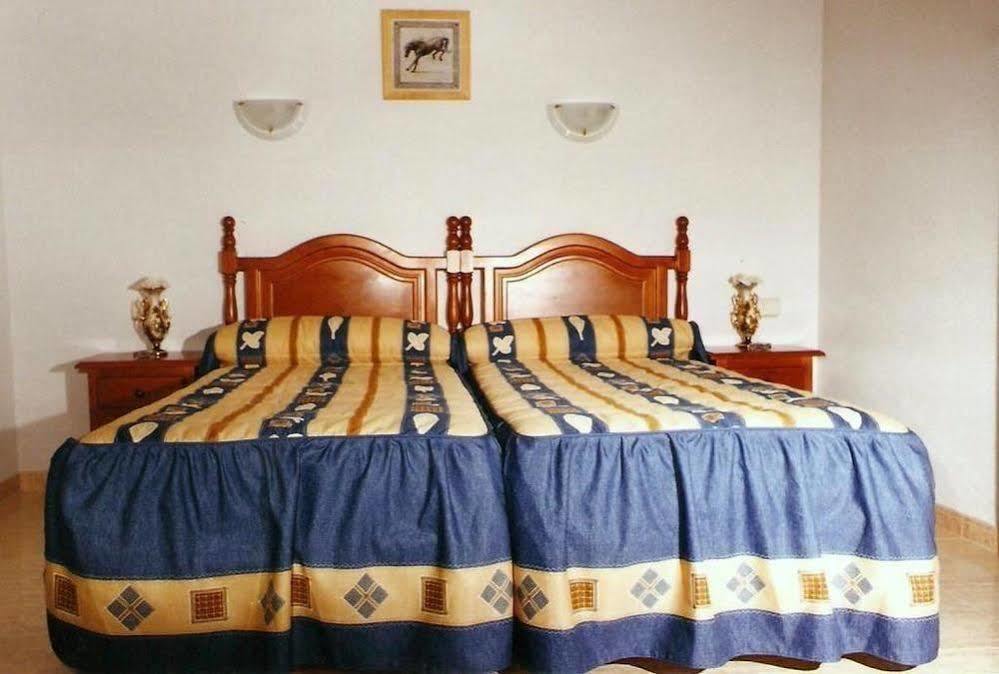 Hostal 82 Олиас-дель-Рей Экстерьер фото