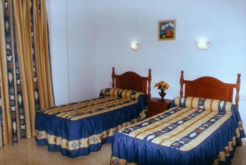 Hostal 82 Олиас-дель-Рей Экстерьер фото